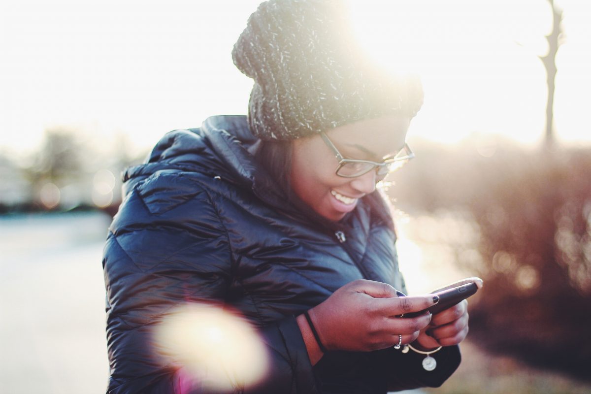 Diese 4 Sternzeichen können nicht ohne ihr Smartphone leben Diese 4 Sternzeichen können nicht ohne ihr Smartphone leben